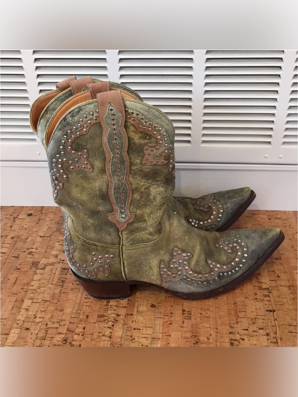 Old Gringo Women’s Green Distressed Studded Western Cowboy Boots - Picture 2 of 7